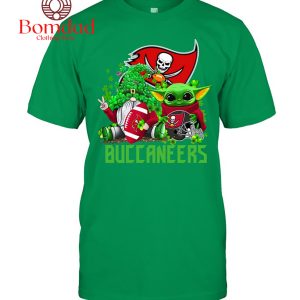 Tampa Bay Buccaneers Baby Yoda Happy St.Patrick’s Day Shamrock T Shirt