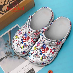 Peanuts Snoopy Independence Day America 4th Of July Crocs Clogs White Design